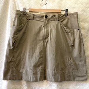 MOUNTAIN HARDWEAR La Strada Skirt Women's Khaki Size 14 Casual Hiking La…